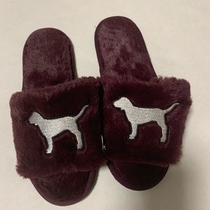 NWT Pink by Victoria’s Secret fuzzy slippers